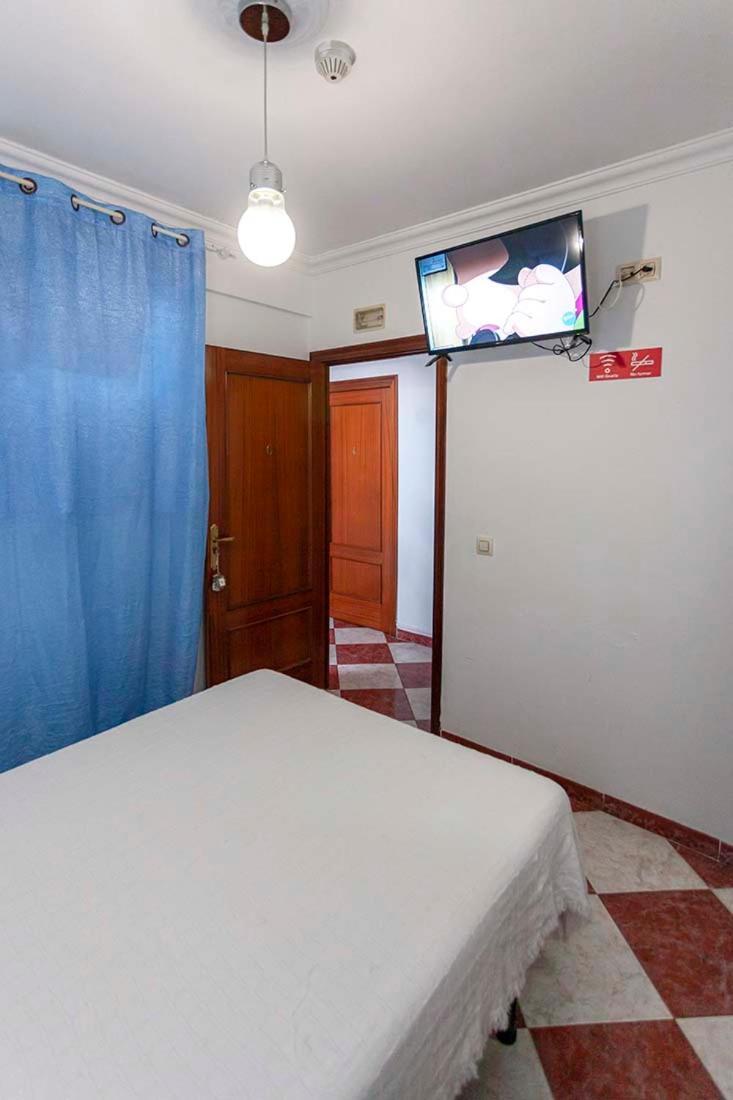 Pension Hidalgo 1 Utrera Exterior photo
